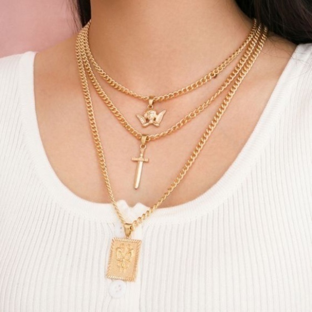 3/$30 💛 Multi Layered Charm Necklace